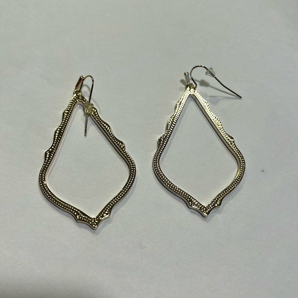 Kendra Scott earrings. Large gold metal earrings.
